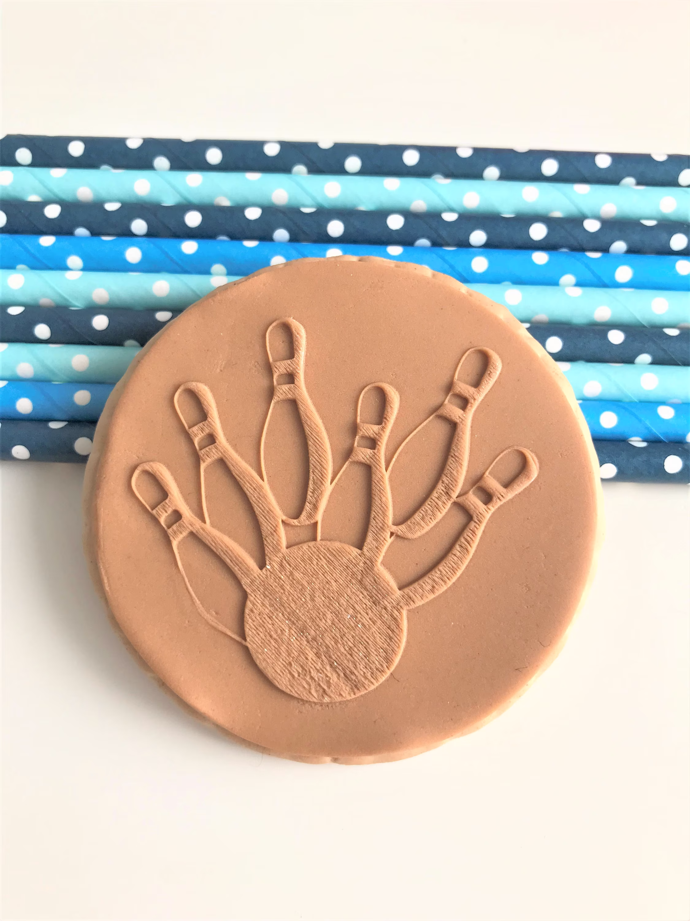 Ten Pin Bowling Embosser Fondant Icing Stamp. Debosser For Cookies & Cupcakes. Ball Skittles. Strike. Games Sporting Bakes